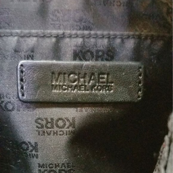 Michael Kors Newman Leather Hobo Bag Zip Accent Gold Hardware - Picture 11 of 12